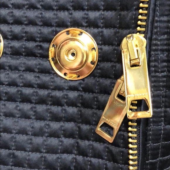 Authentic Burberry Jacket - Picture 5 of 16